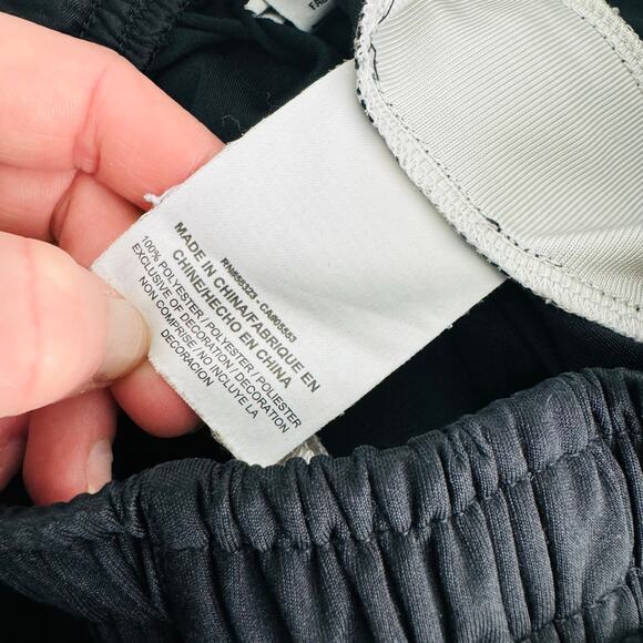 Nike Youth Basketball 11'' Shorts Size Large Black and White Embroidered Logo - Picture 12 of 13